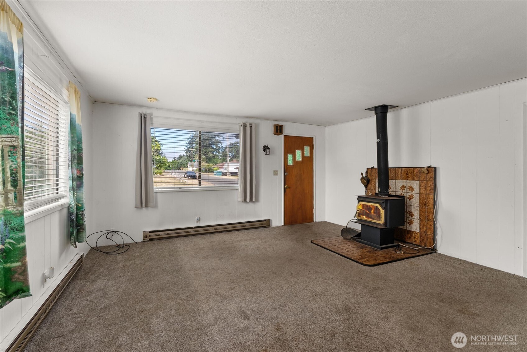 802 S Montesano Street Property Photo 8
