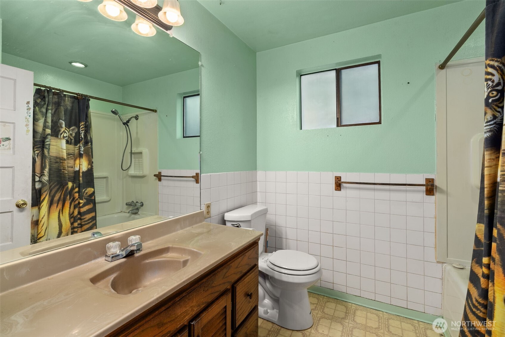 802 S Montesano Street Property Photo 15