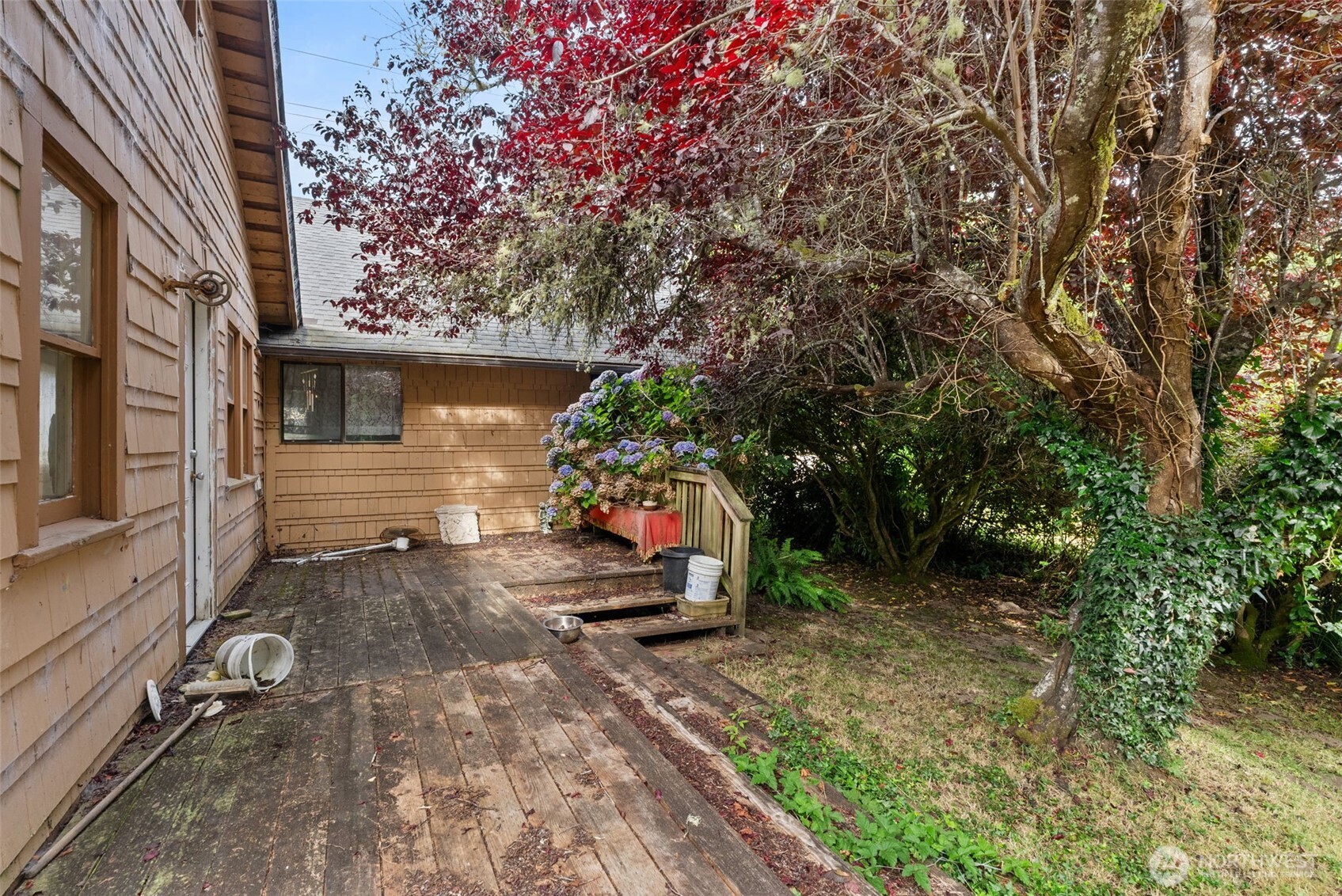 802 S Montesano Street Property Photo 24