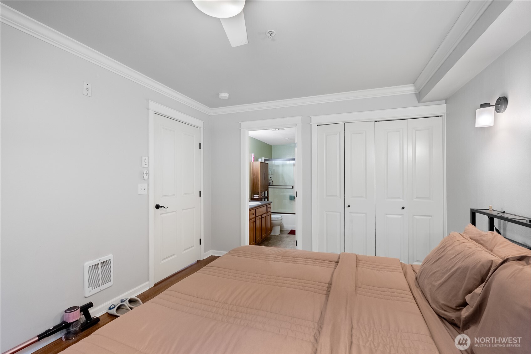690 32nd Street B107 Property Photo 11
