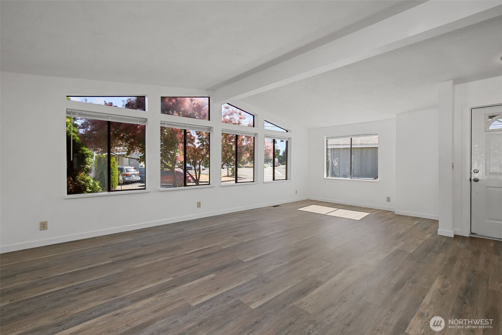 9810 State Avenue 38 Property Photo 5