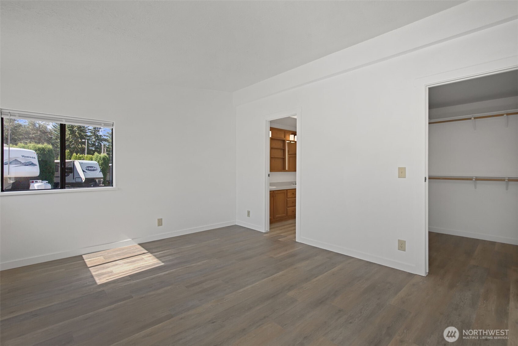 9810 State Avenue 38 Property Photo 17