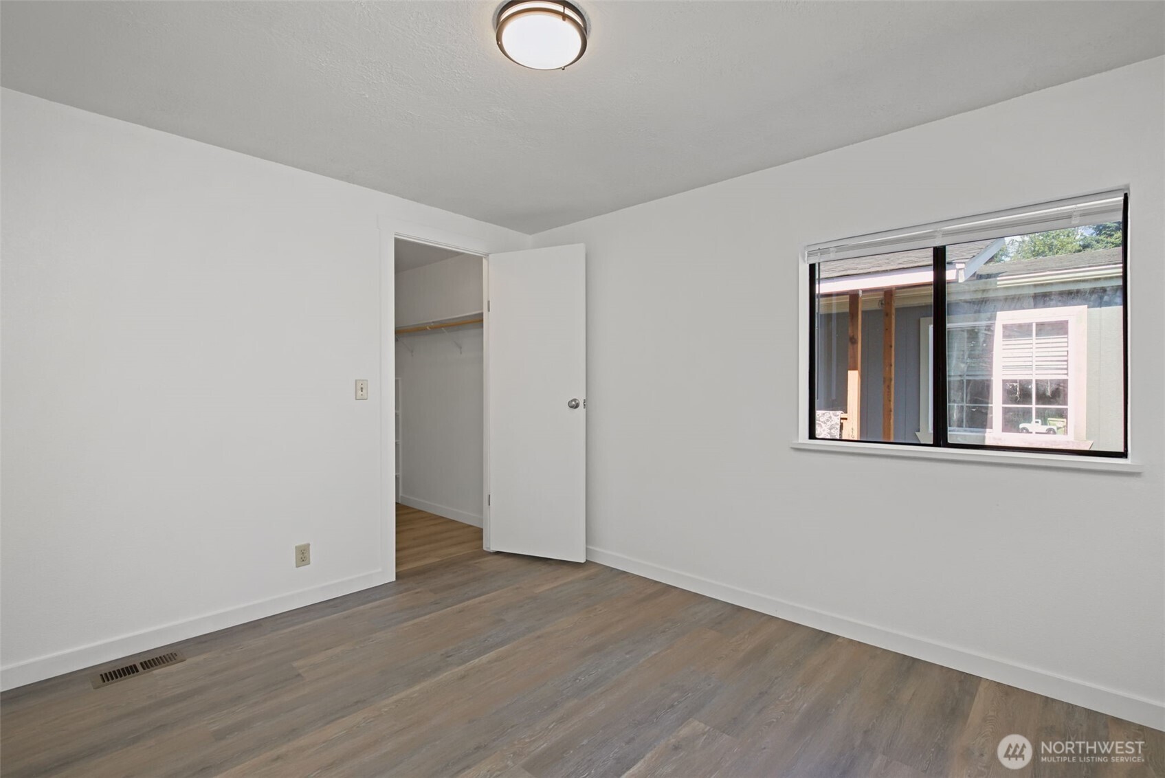 9810 State Avenue 38 Property Photo 24