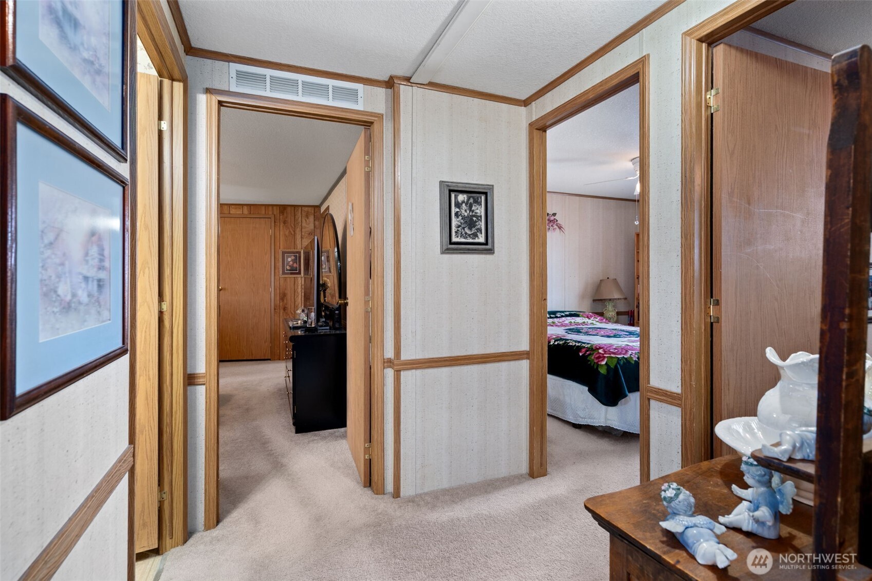 204 S Lewis Street Property Photo 10