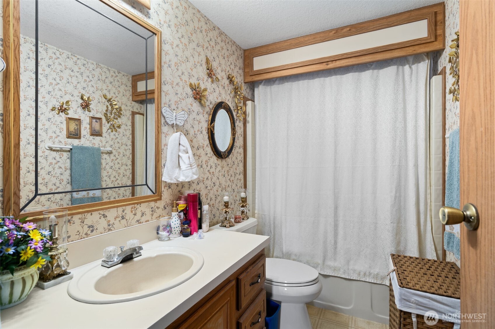 204 S Lewis Street Property Photo 11