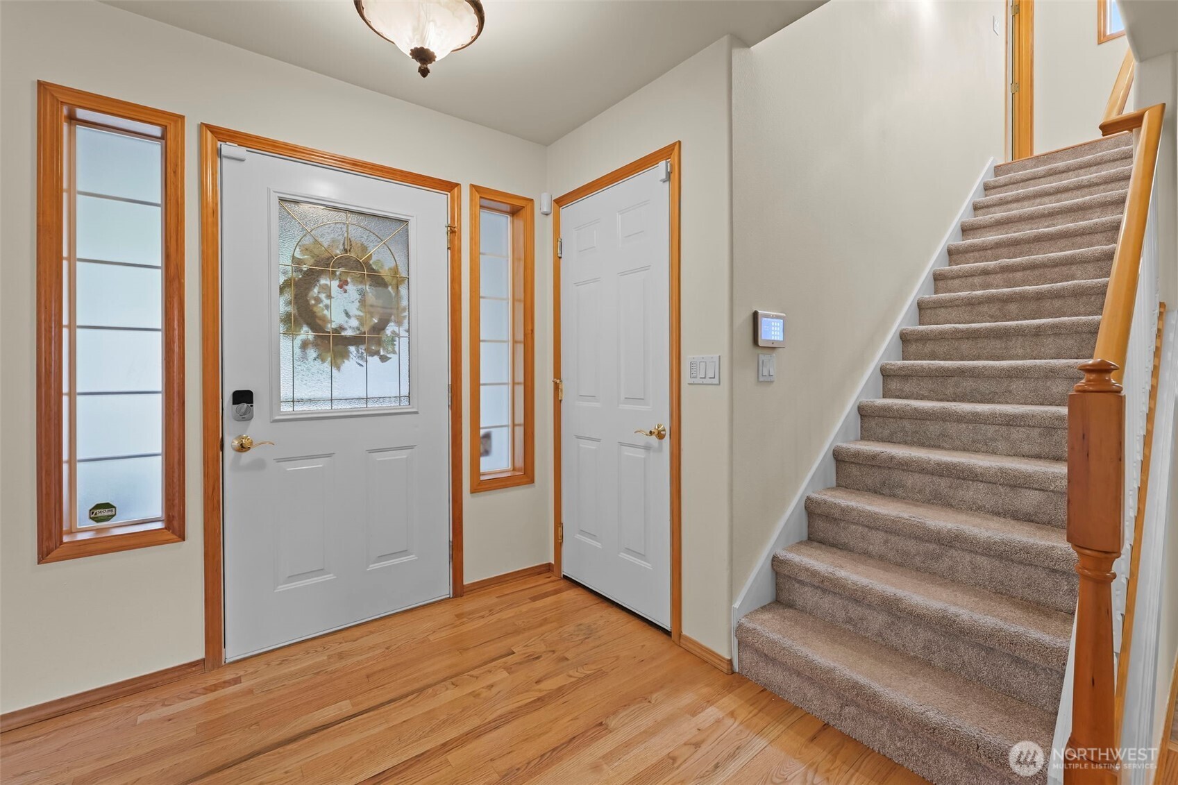 3918 Norpoint Way Property Photo 5
