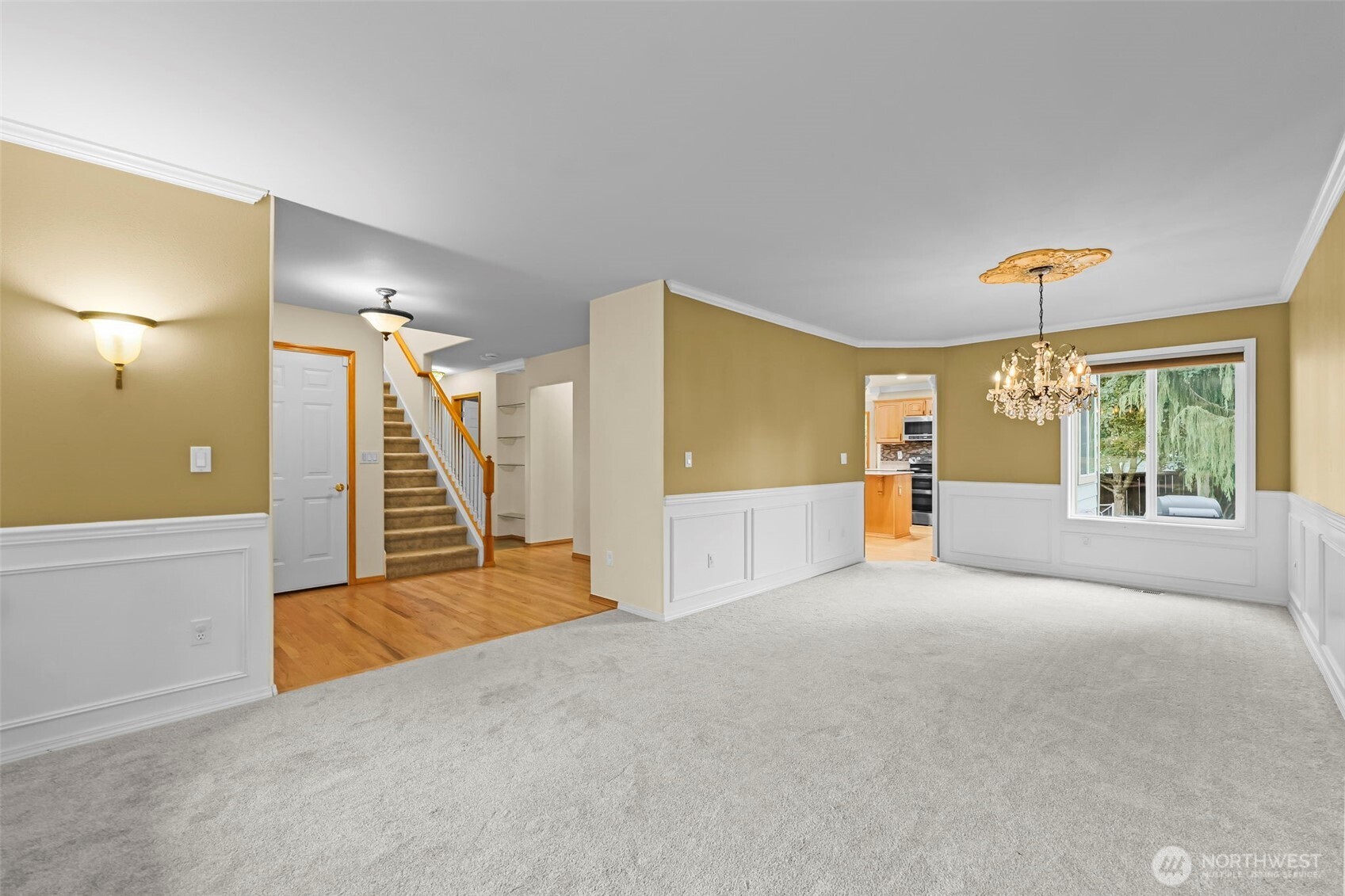 3918 Norpoint Way Property Photo 7