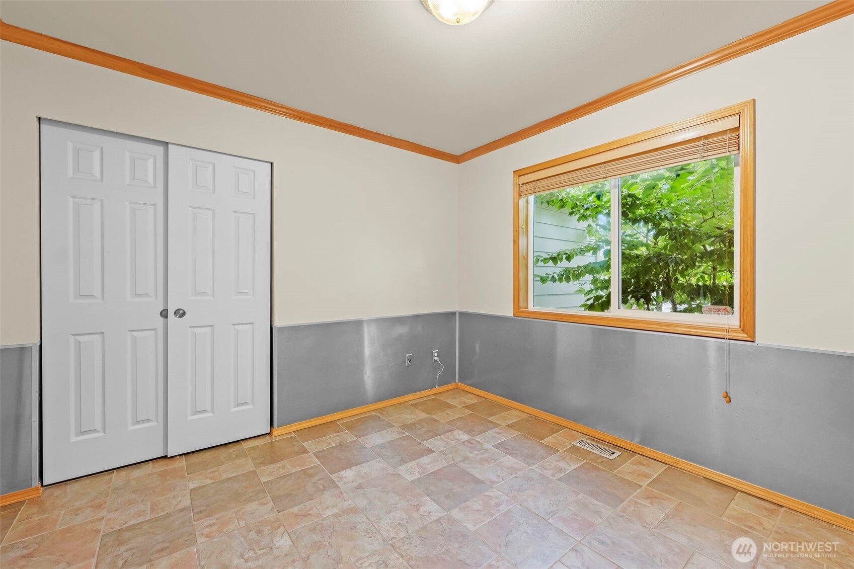 3918 Norpoint Way Property Photo 14