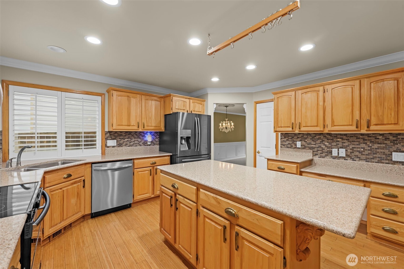 3918 Norpoint Way Property Photo 19