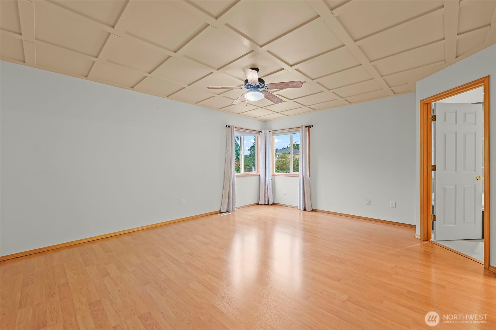 3918 Norpoint Way Property Photo 26