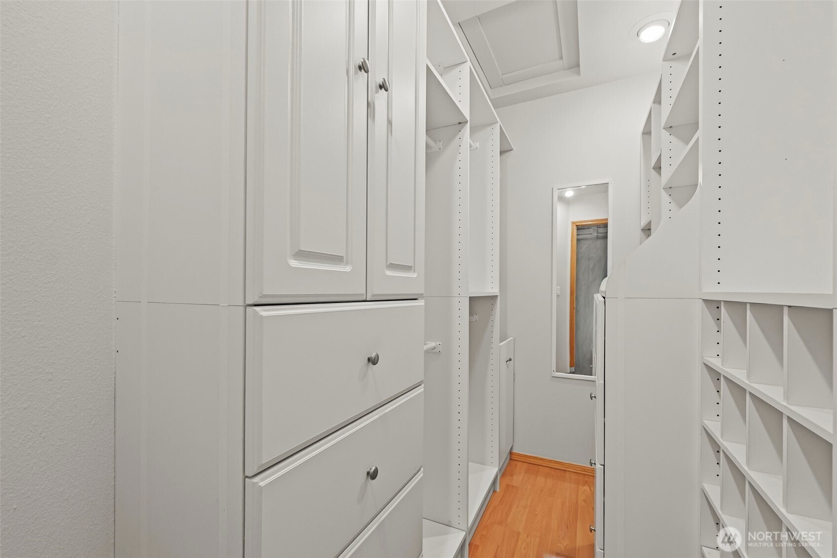 3918 Norpoint Way Property Photo 27