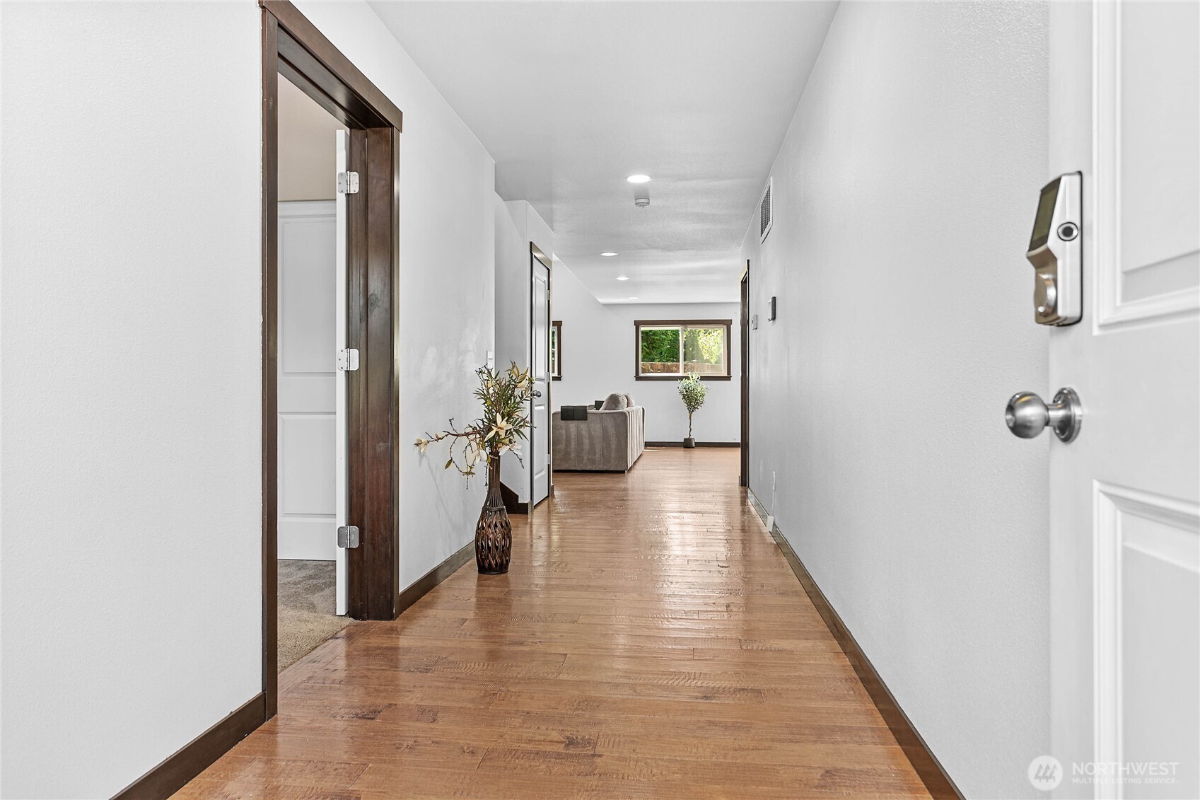 420 Barry Loop Property Photo 3