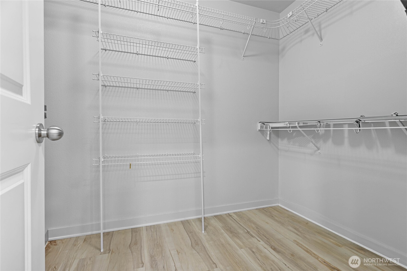 420 Barry Loop Property Photo 21