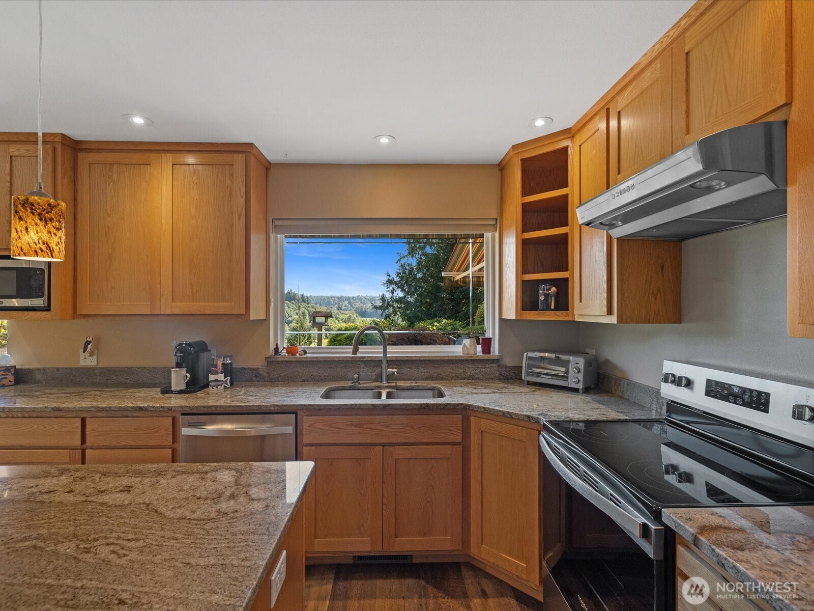 9330 Arlington Heights Rd Property Photo 7