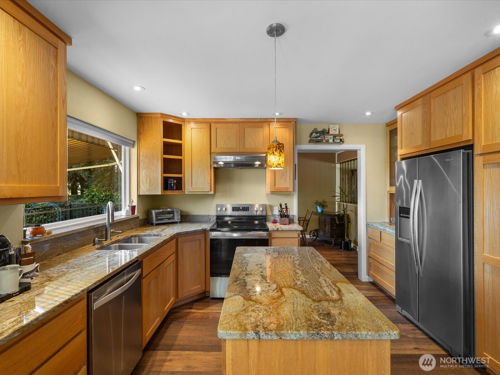 9330 Arlington Heights Rd Property Photo 8