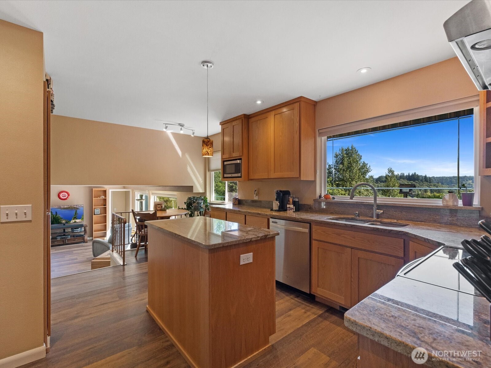 9330 Arlington Heights Rd Property Photo 9