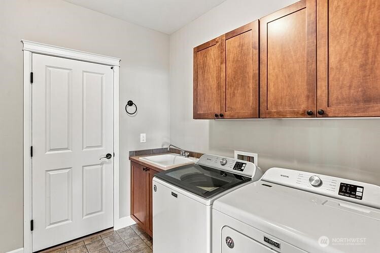 5264 S 285th Street Property Photo 7