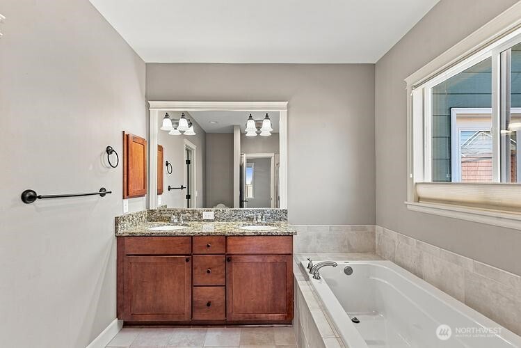 5264 S 285th Street Property Photo 11