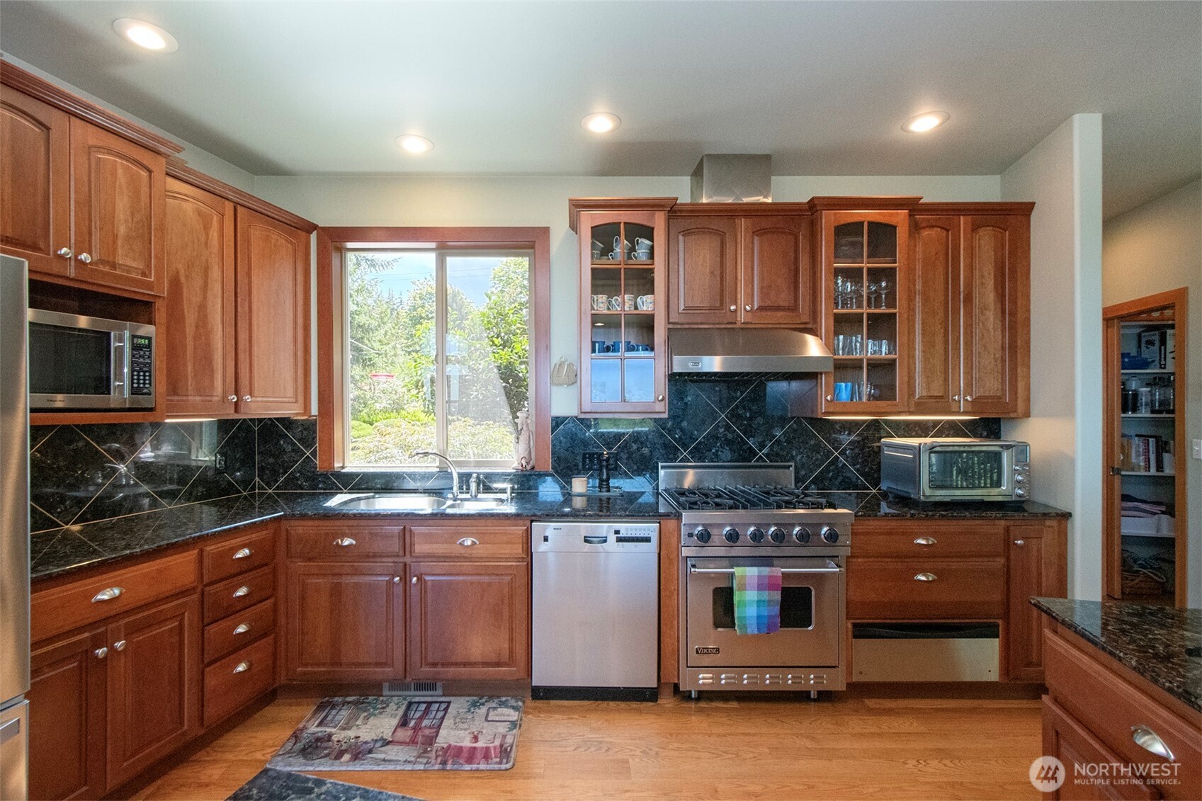 1668 Freshwater Bay Road Property Photo 9