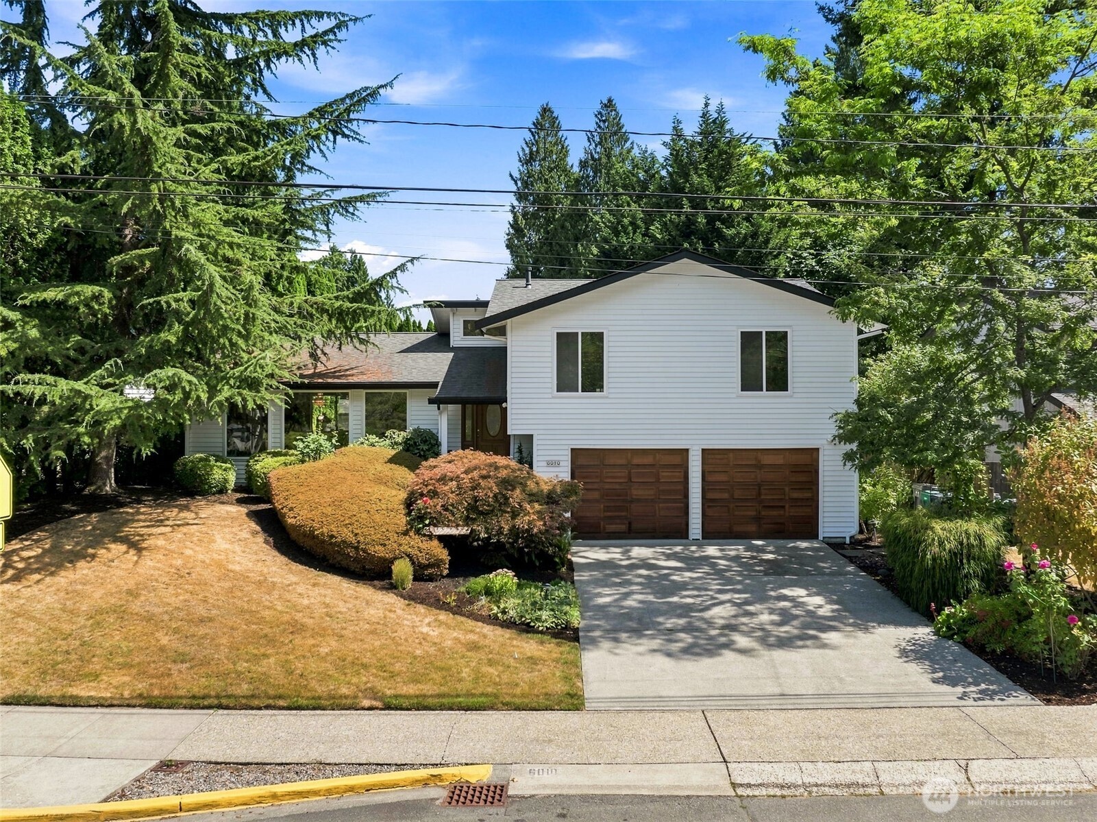 6010 152nd Avenue Property Photo 1