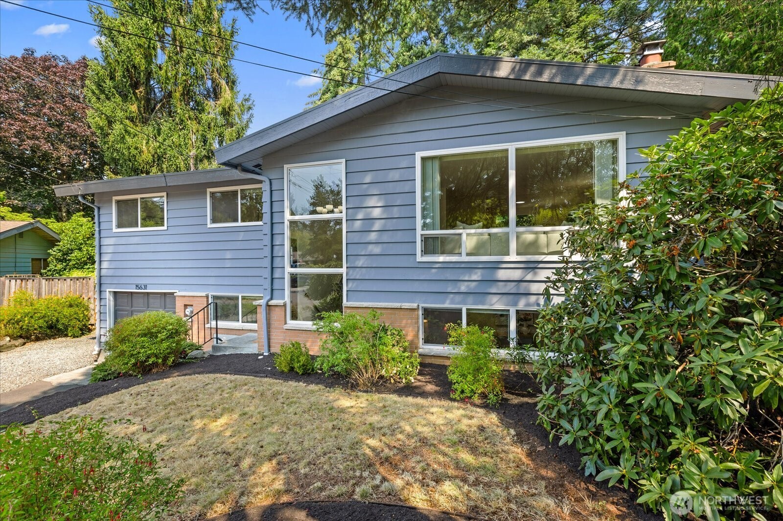 15631 58th Place Property Photo 3
