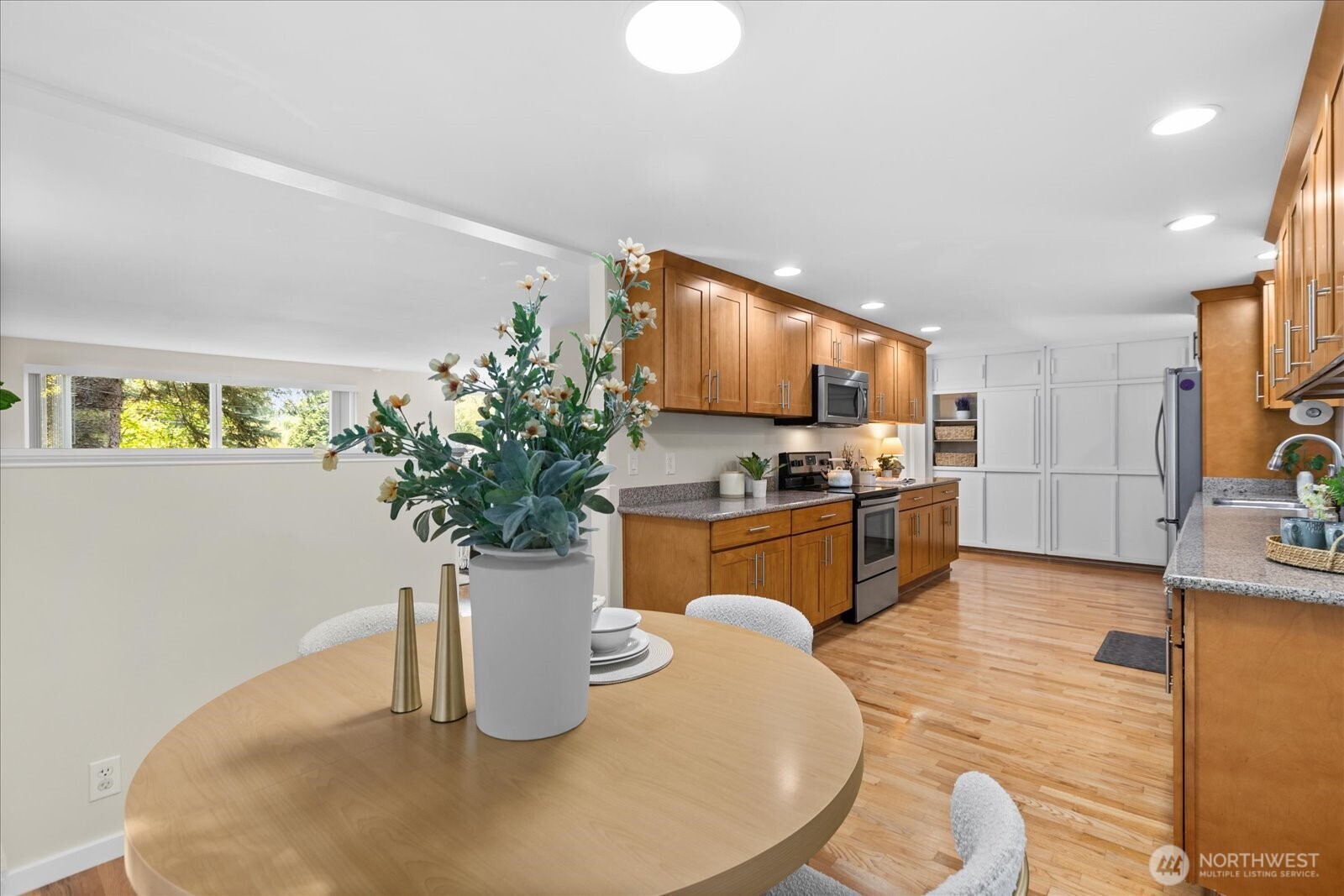 15631 58th Place Property Photo 11