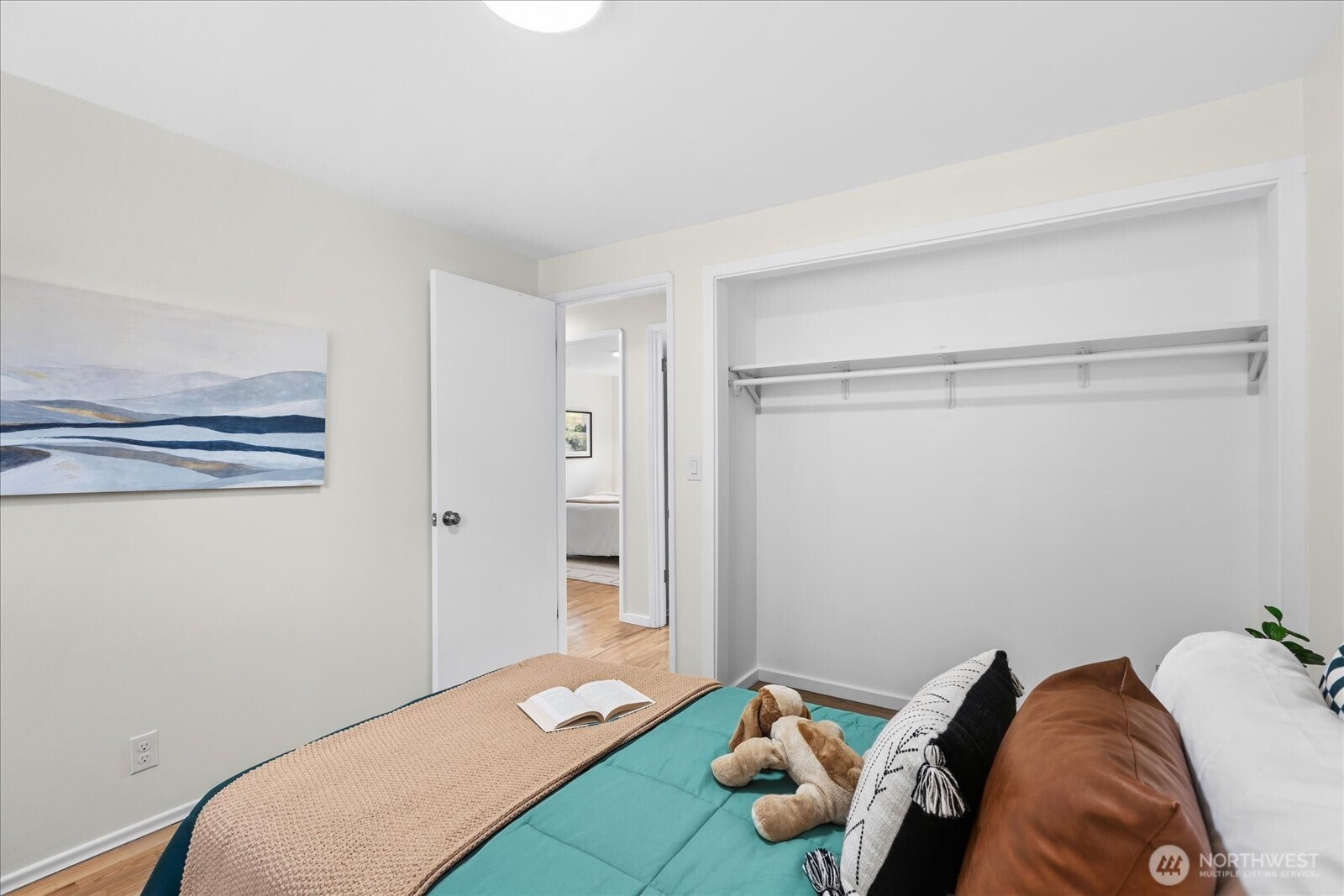 15631 58th Place Property Photo 15
