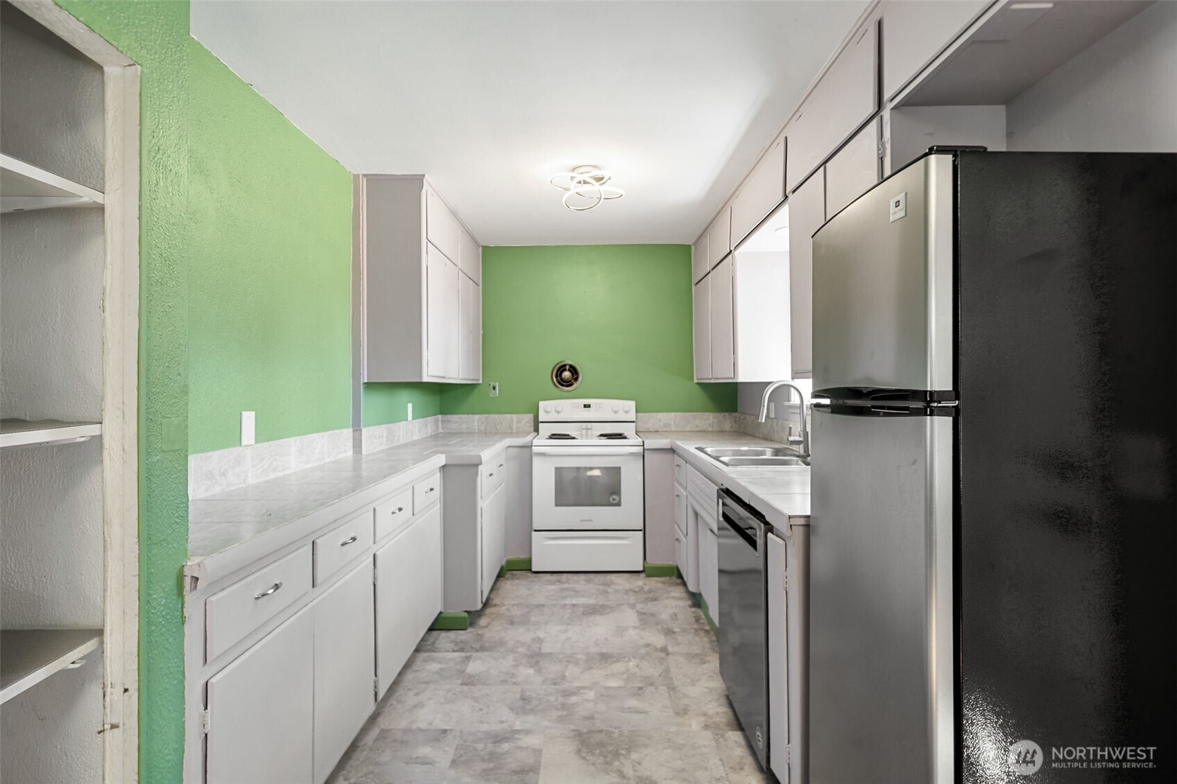 2015 Adams Street Property Photo 10