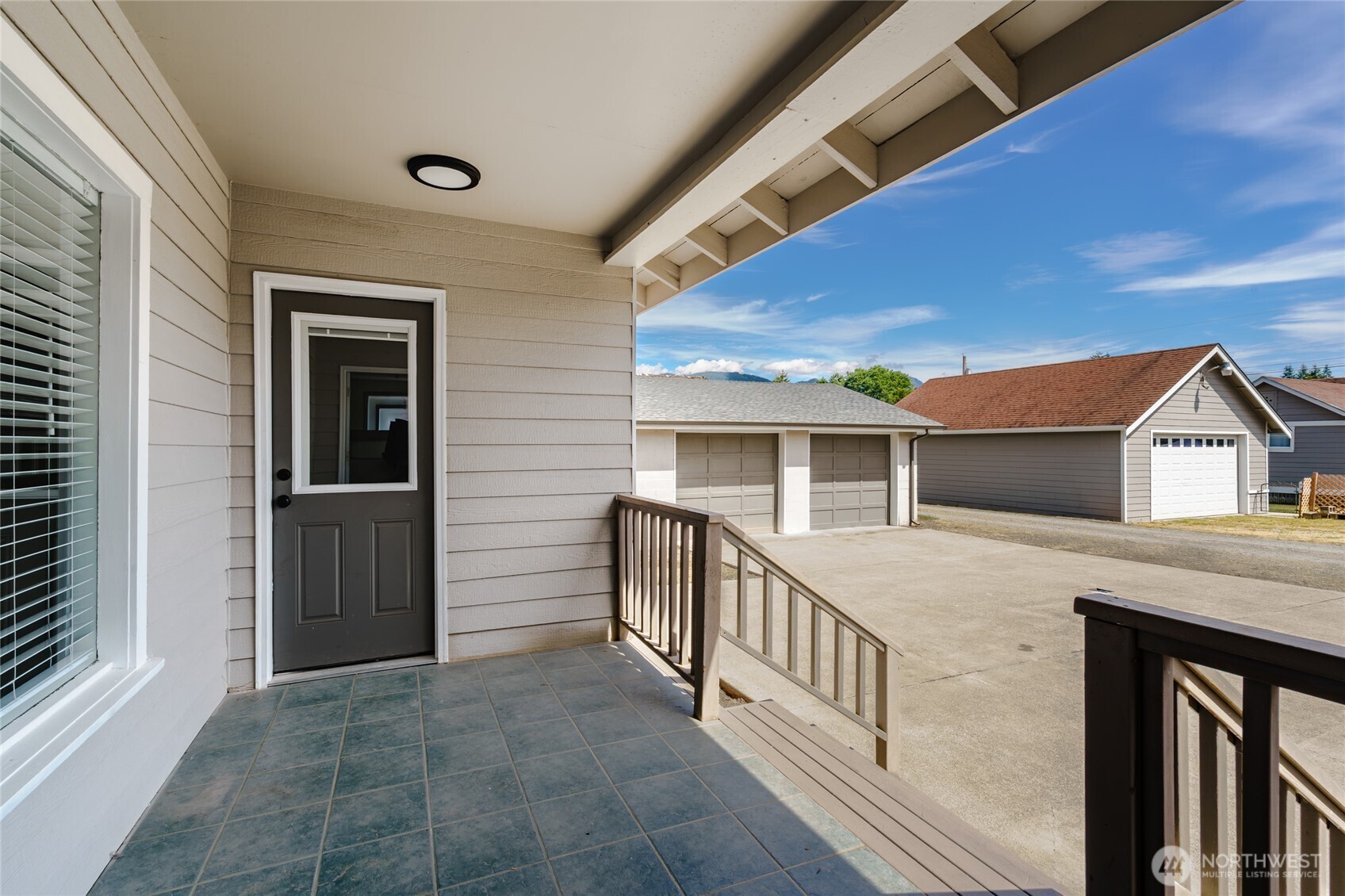 8387 Dyer Street Property Photo 30