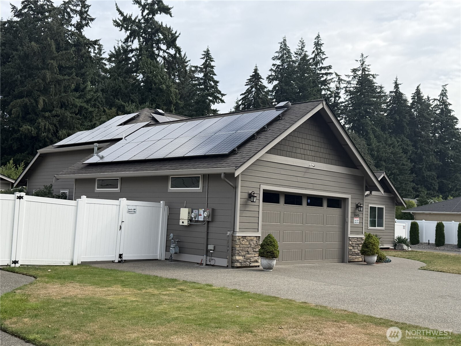 5505 64th Street Property Photo 2