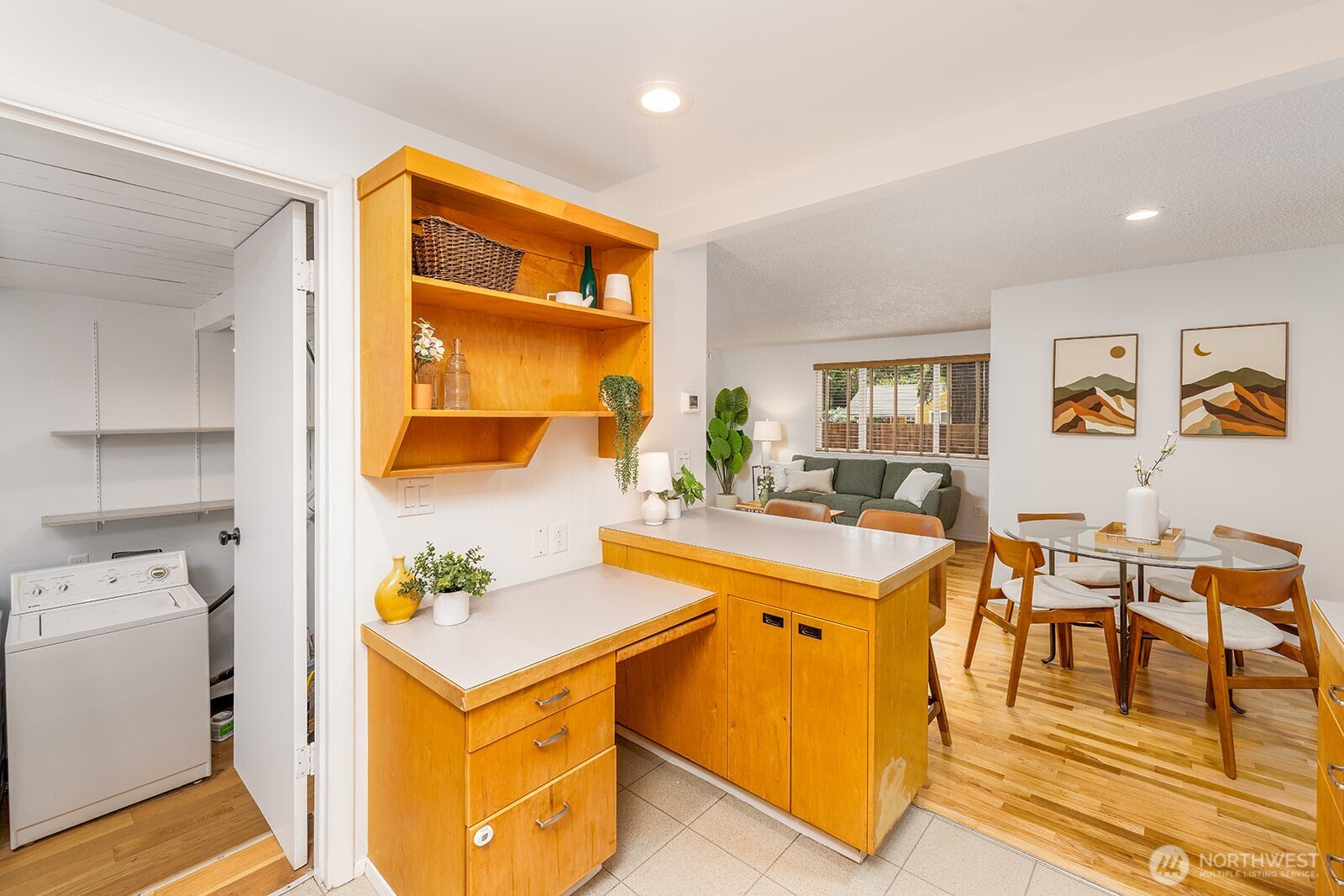 13734 Stone Avenue Property Photo 8