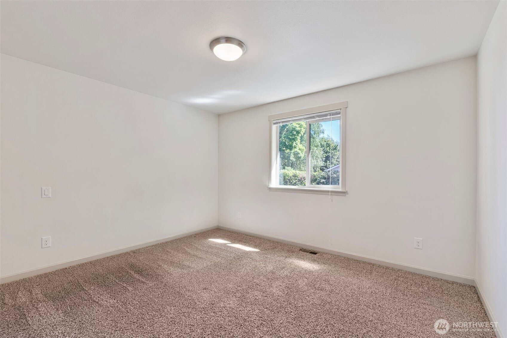 1790 Westside Court Property Photo 25