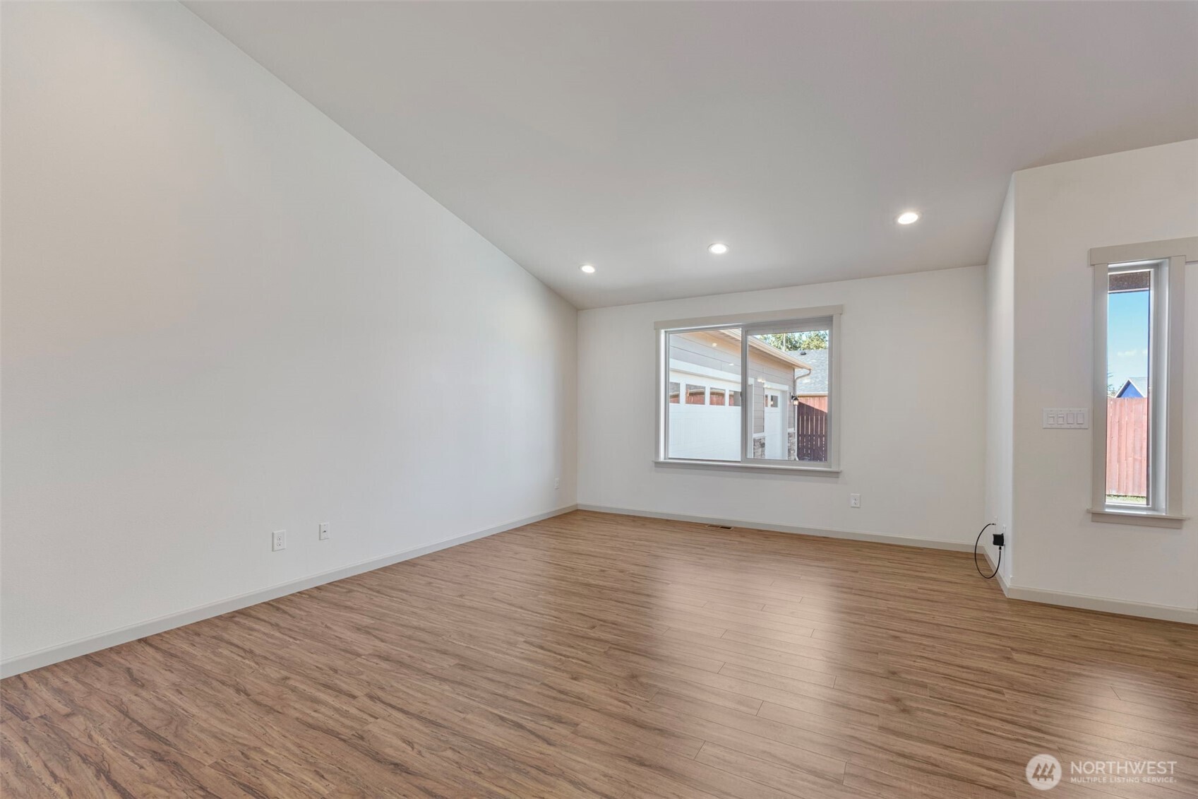 1790 Westside Court Property Photo 27