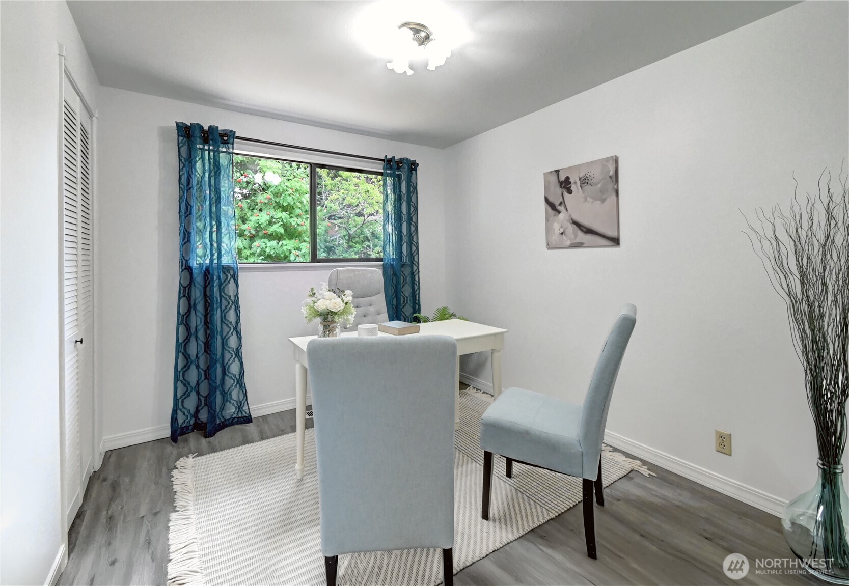 22105 78th Place Property Photo 11