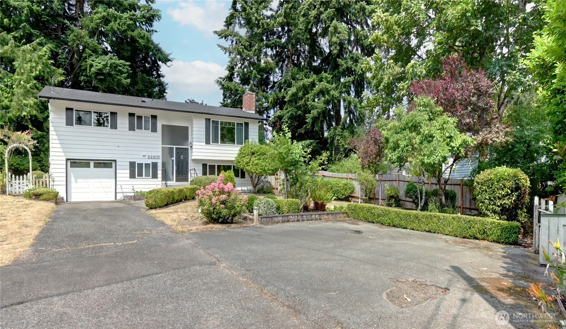 22105 78th Place Property Photo 35