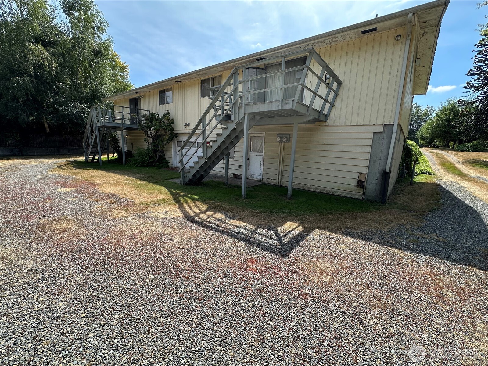 12325 Valley Ave E Property Photo 2