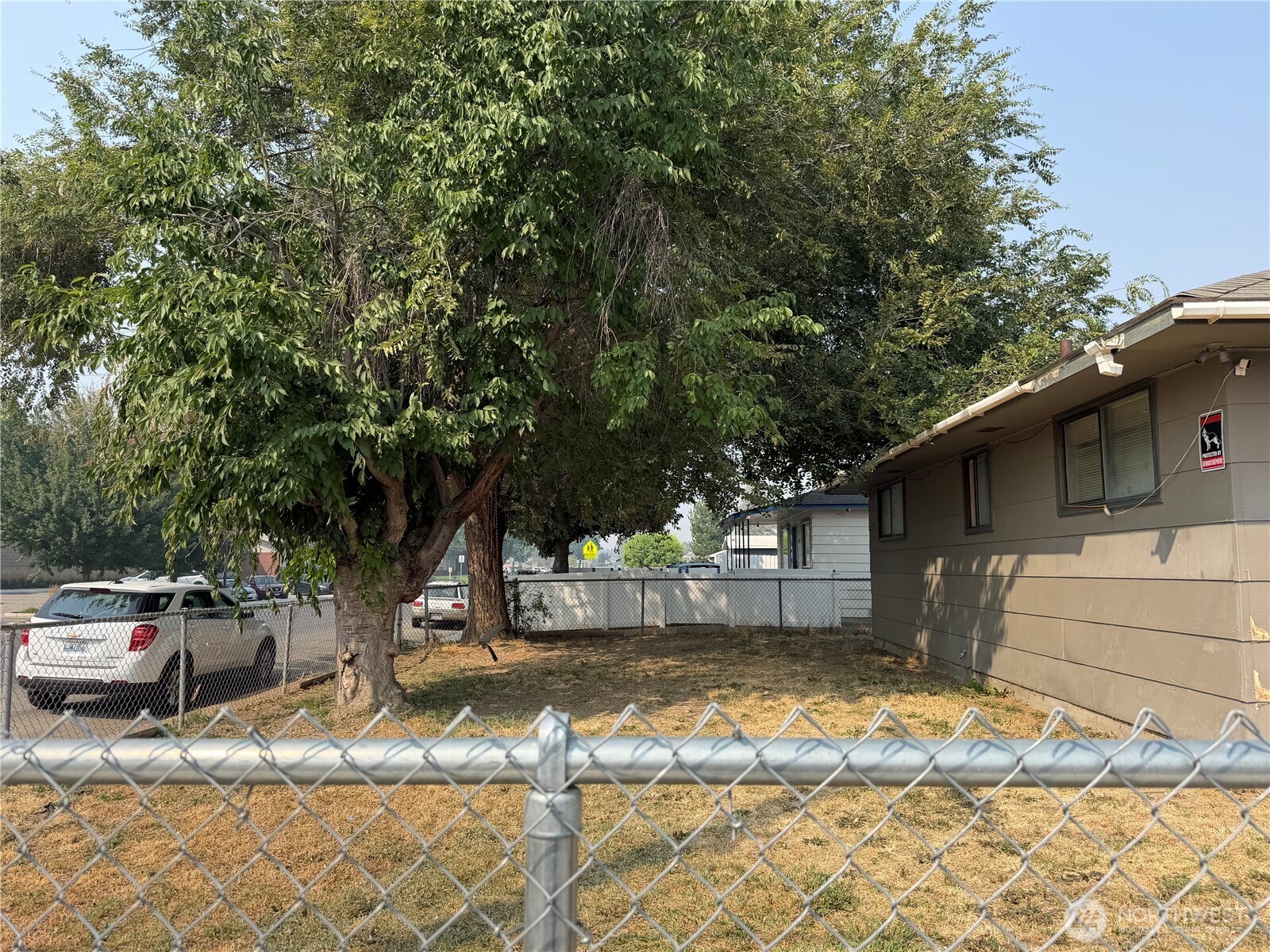 915 Se 4th Ave Property Photo 4