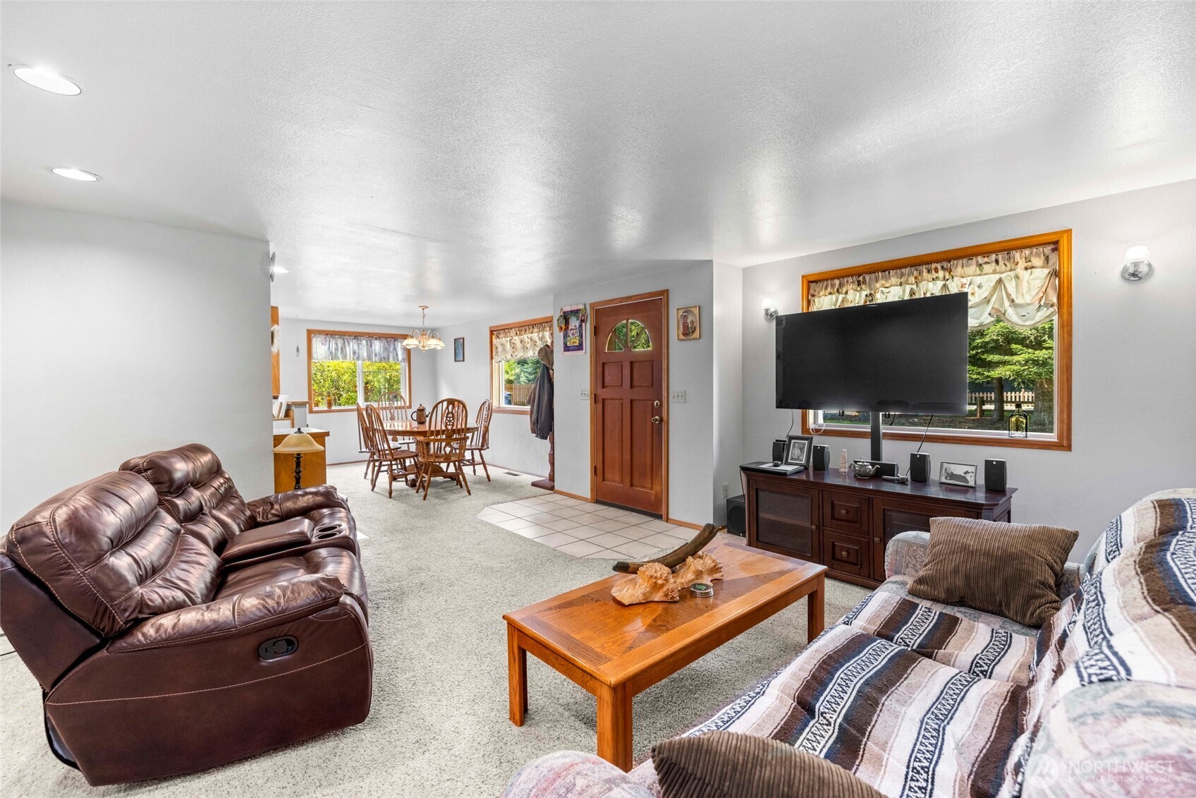 5275 Galbraith Road Property Photo 3