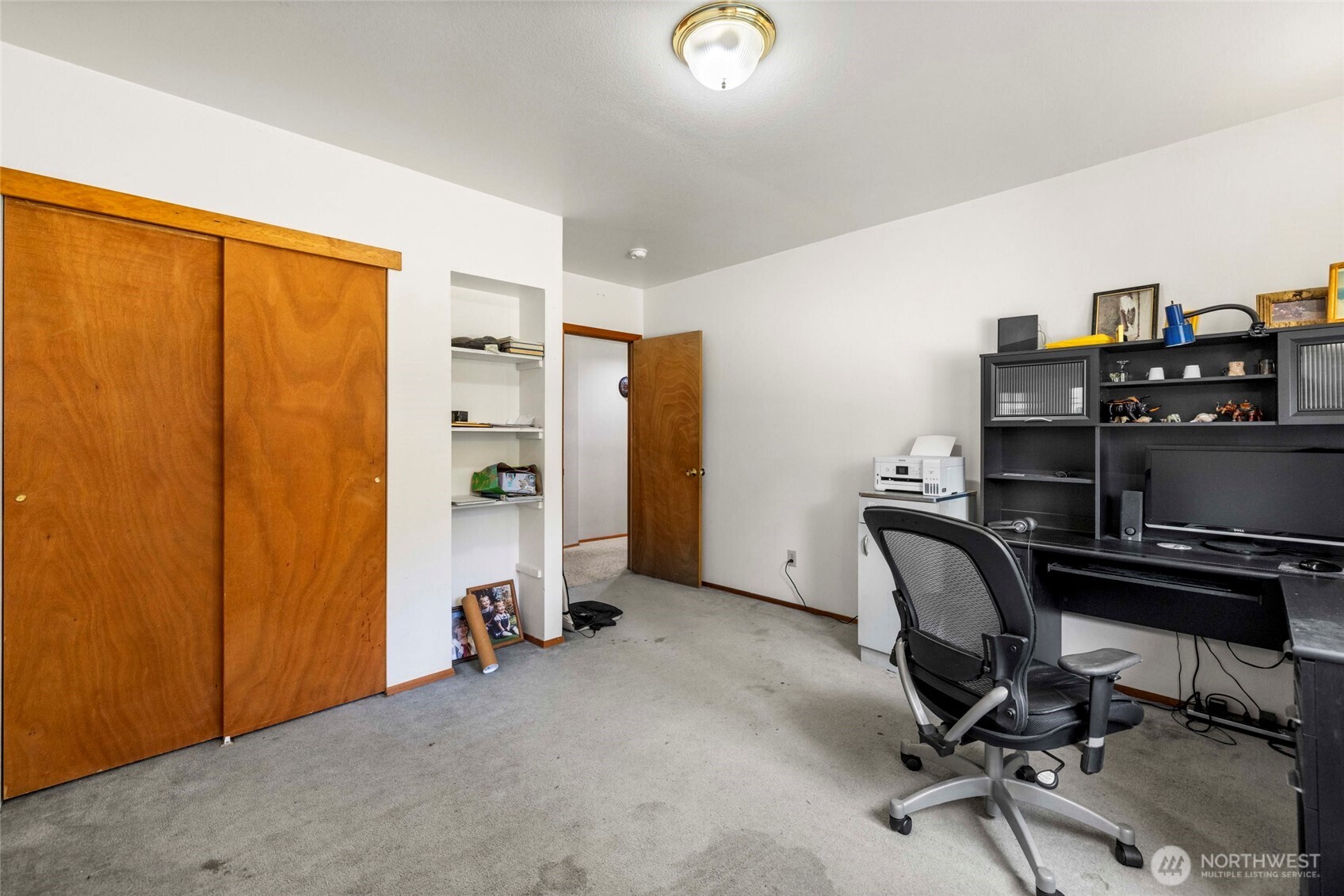 5275 Galbraith Road Property Photo 12