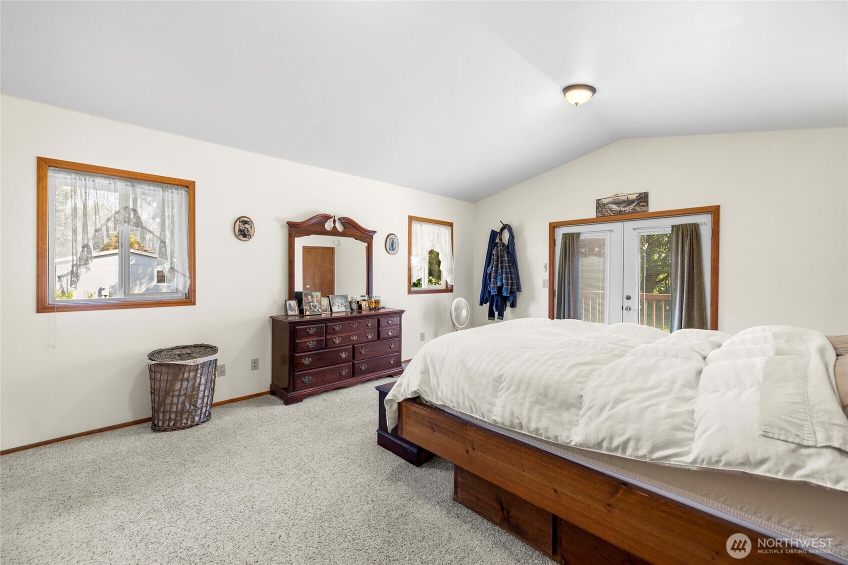 5275 Galbraith Road Property Photo 16