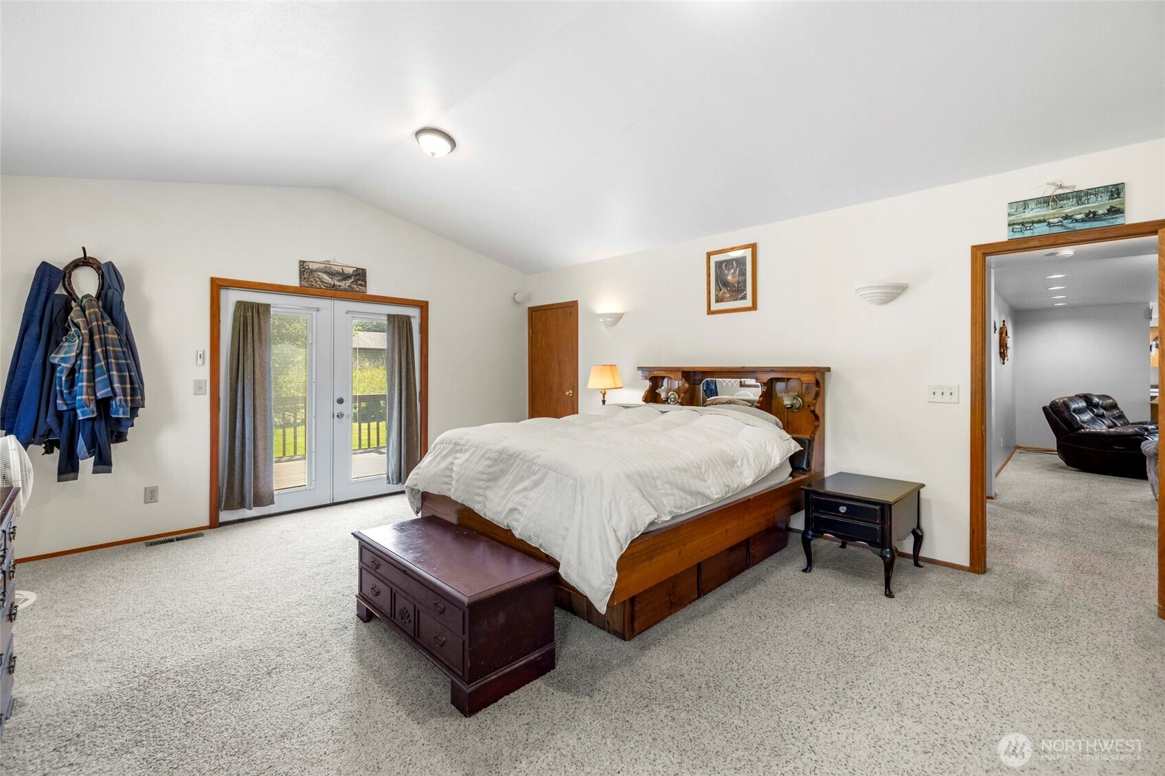 5275 Galbraith Road Property Photo 18