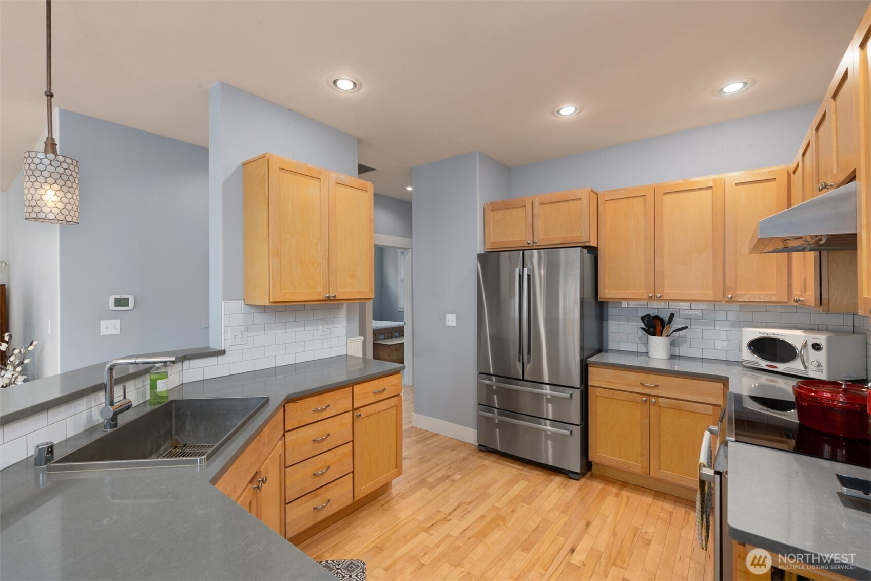 211 N Stromberg Avenue Property Photo 10