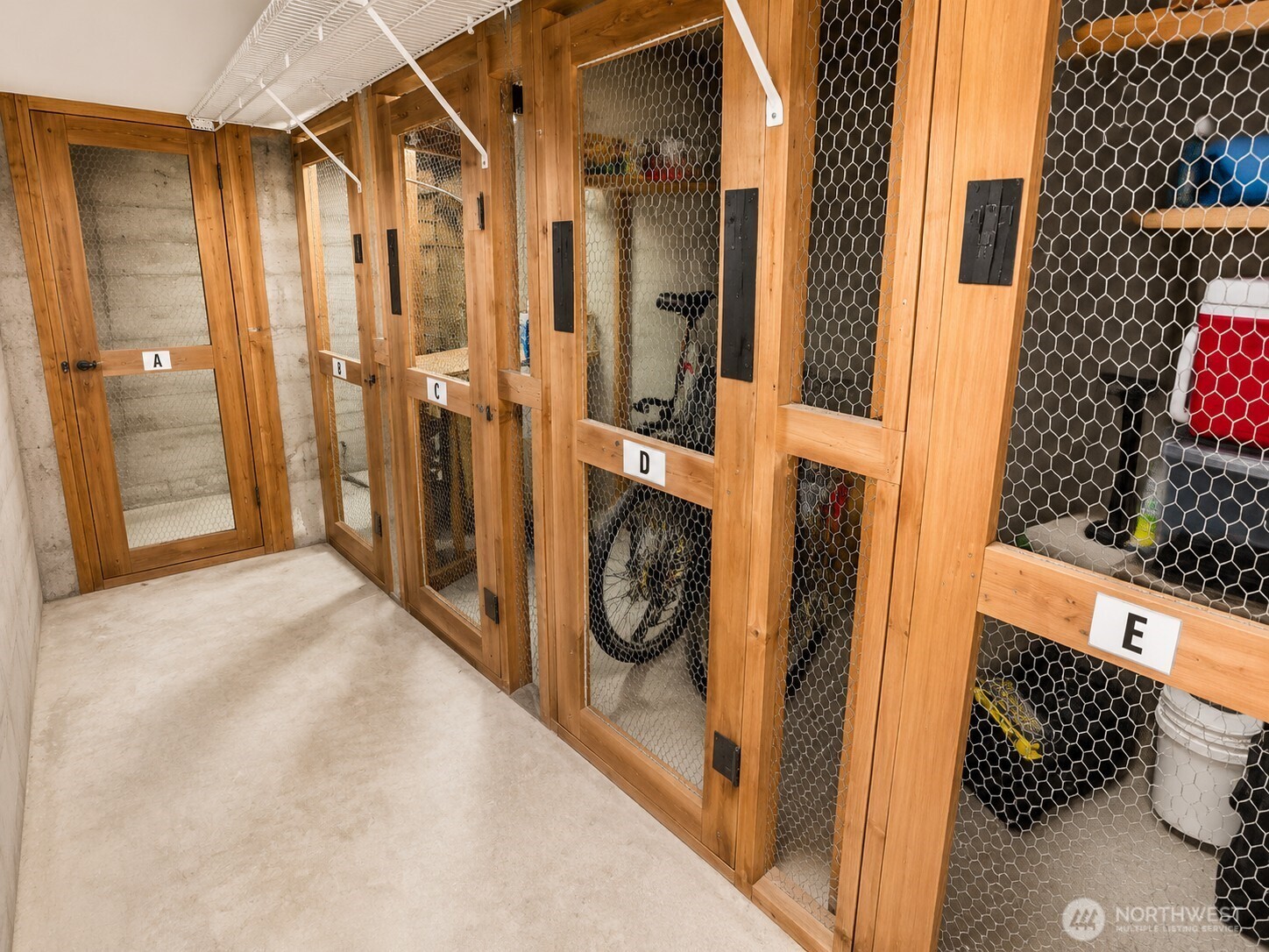 3261 Fuhrman Avenue Property Photo 7