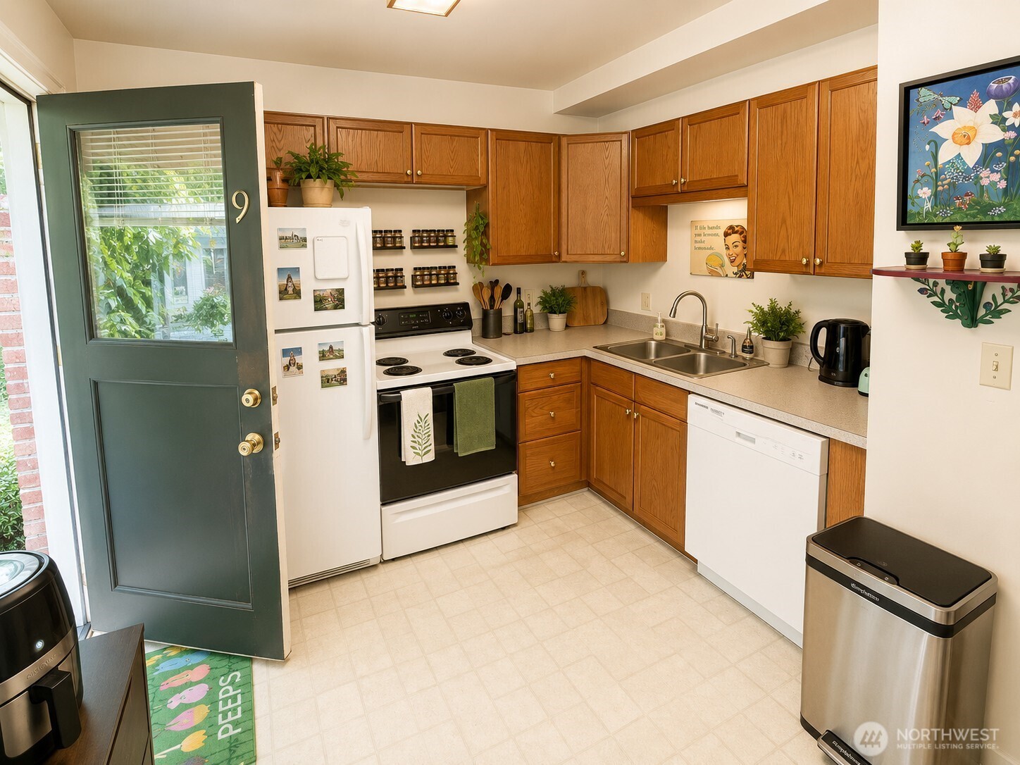 3261 Fuhrman Avenue Property Photo 12