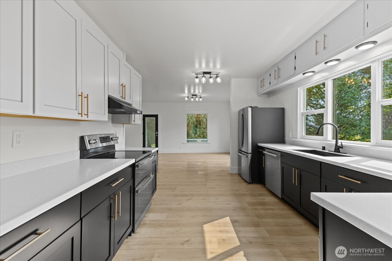 22767 Francis Road Property Photo 11