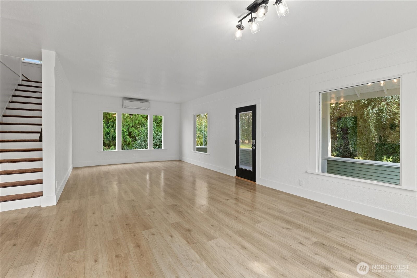 22767 Francis Road Property Photo 16