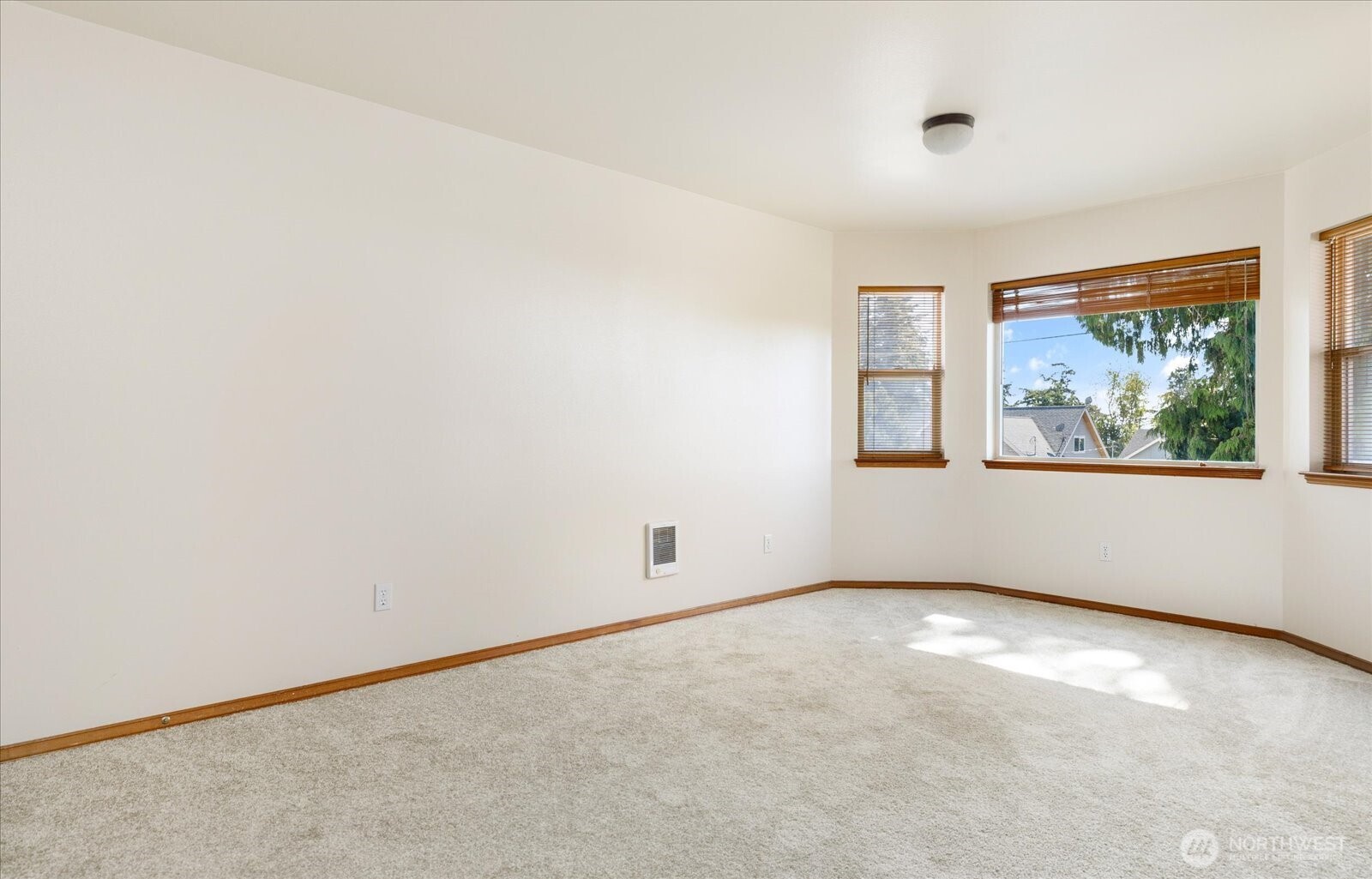 1279 Halsey Drive Property Photo 11