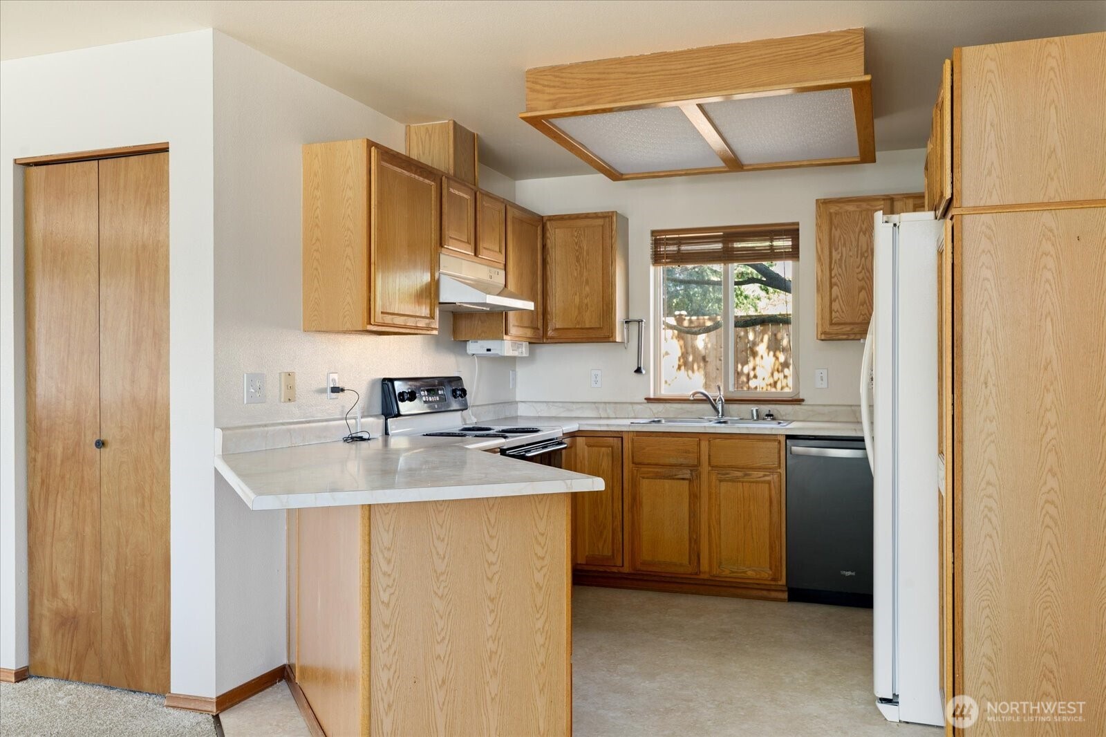 1279 Halsey Drive Property Photo 14