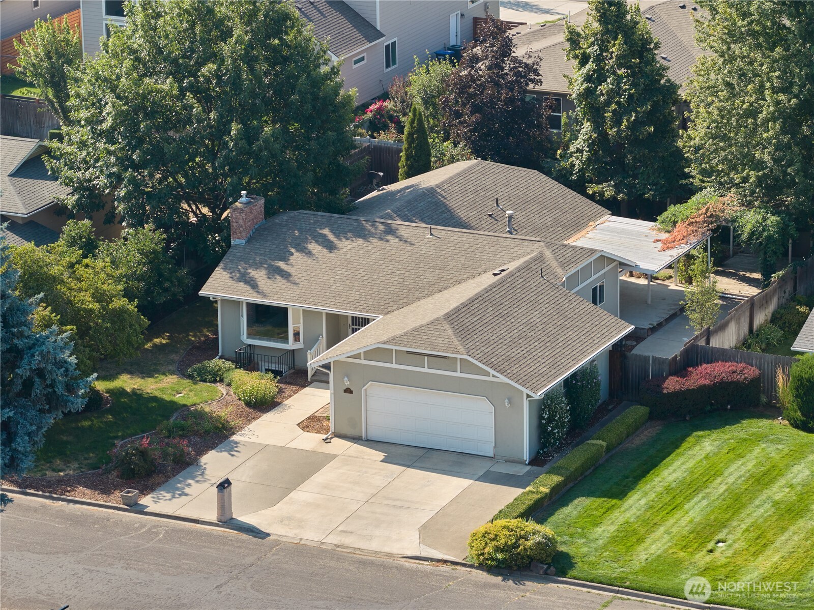2160 Granite Drive Property Photo 1