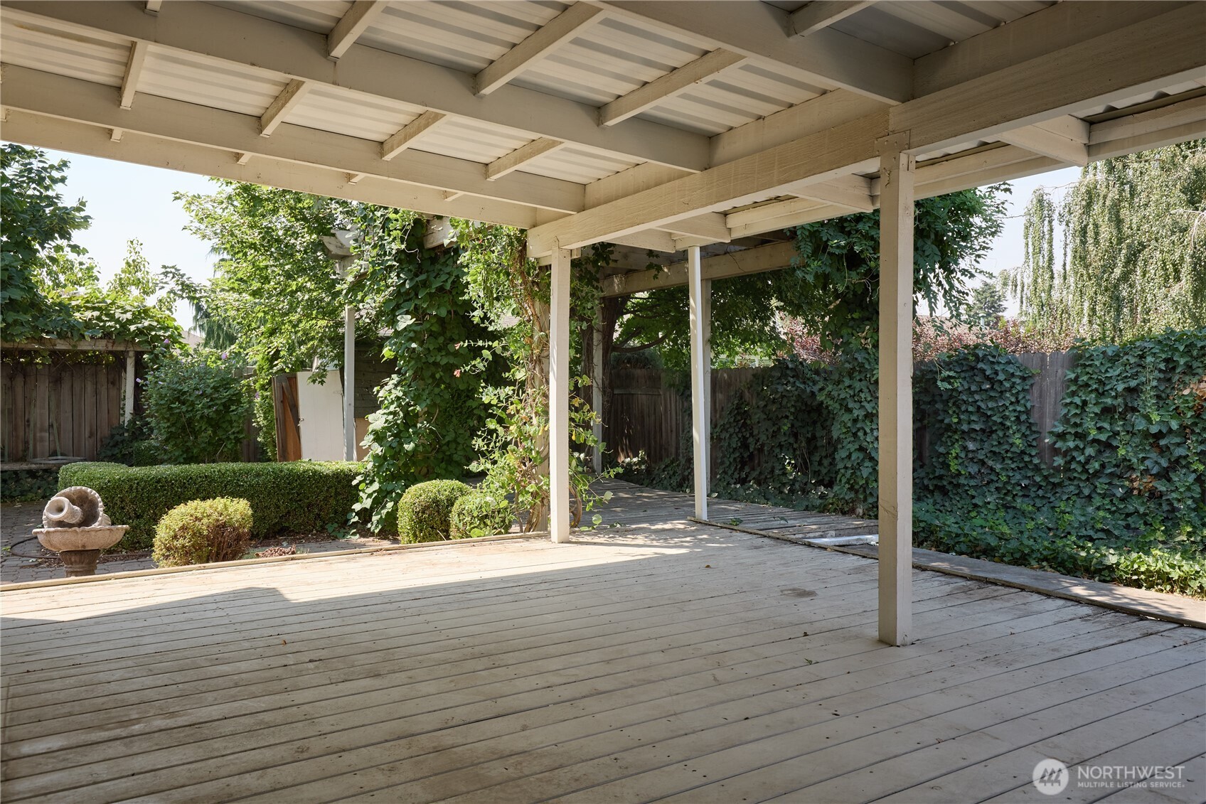 2160 Granite Drive Property Photo 6